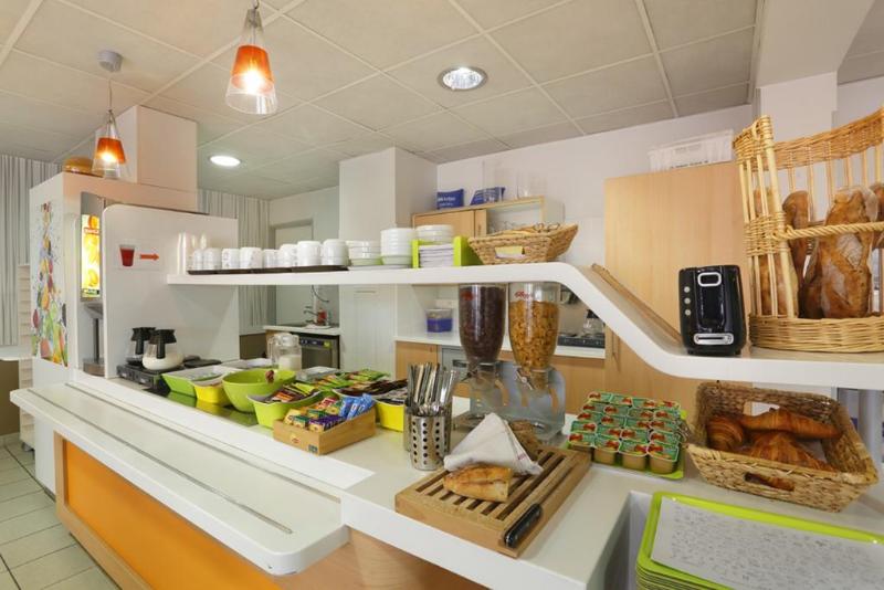 בית מלון כפרי First Inn