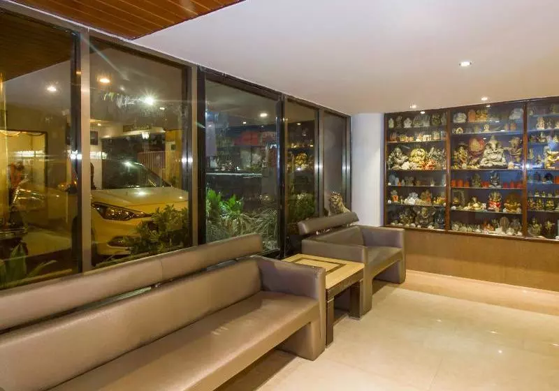 Hotelli Panchratna By Oyo Rooms
