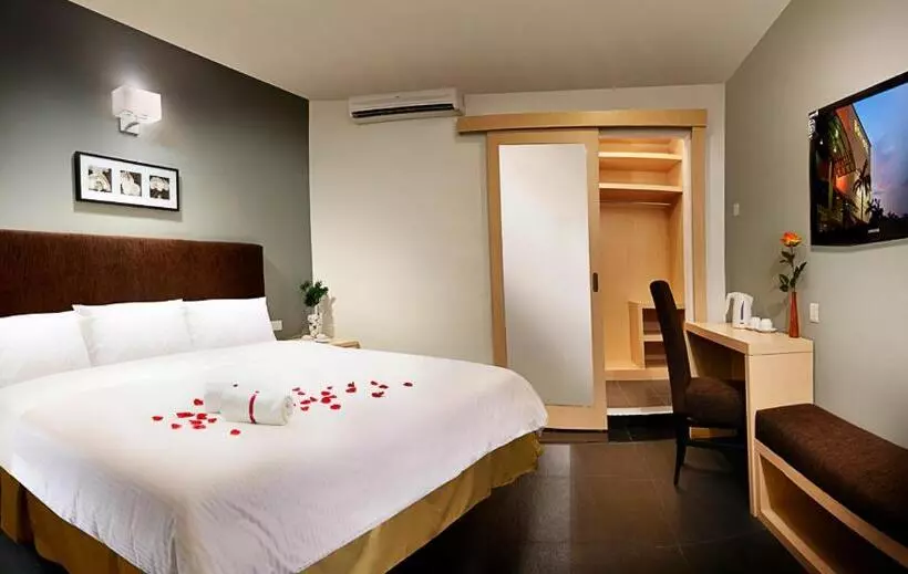 Sky Hotel Selayang