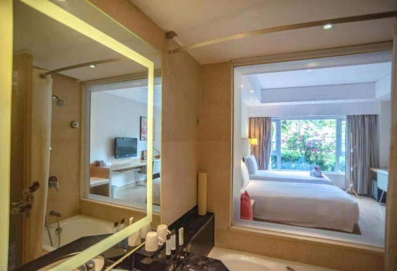 בית מלון כפרי Ocean View Resort Yalong Bay