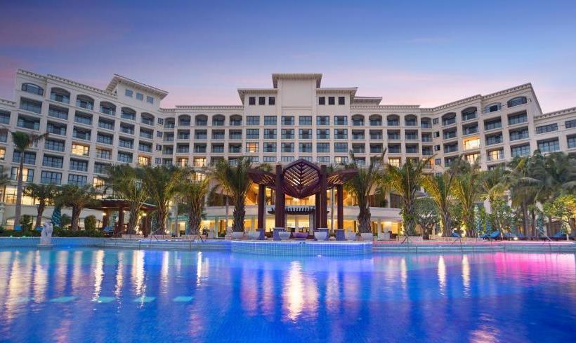 בית מלון כפרי Ocean View Resort Yalong Bay