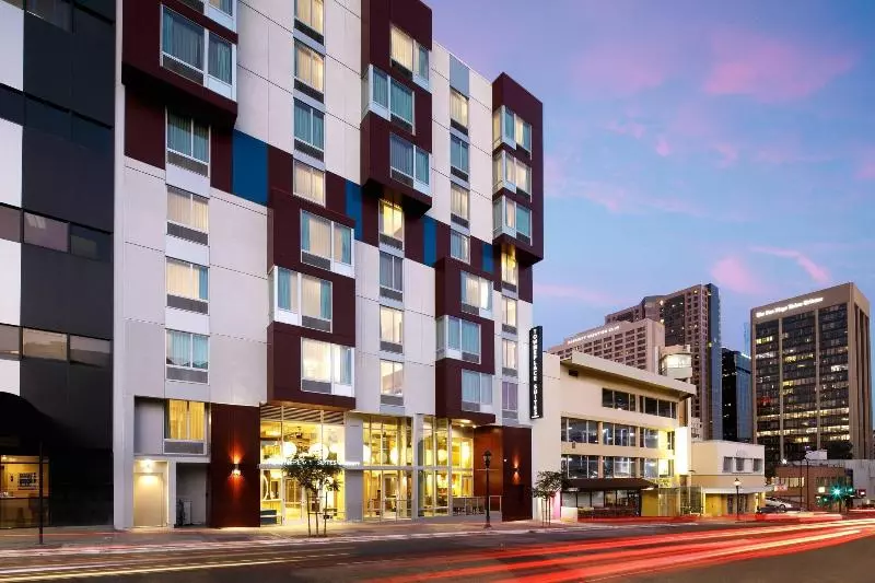 هتل Towneplace Suites By Marriott San Diego Downtown