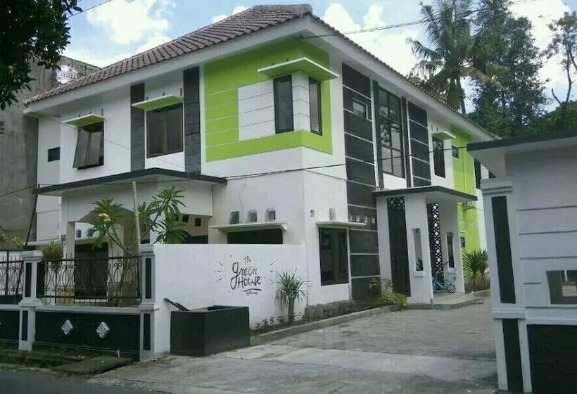 Majatalo Greenhouse Exclusive Tegalwaras