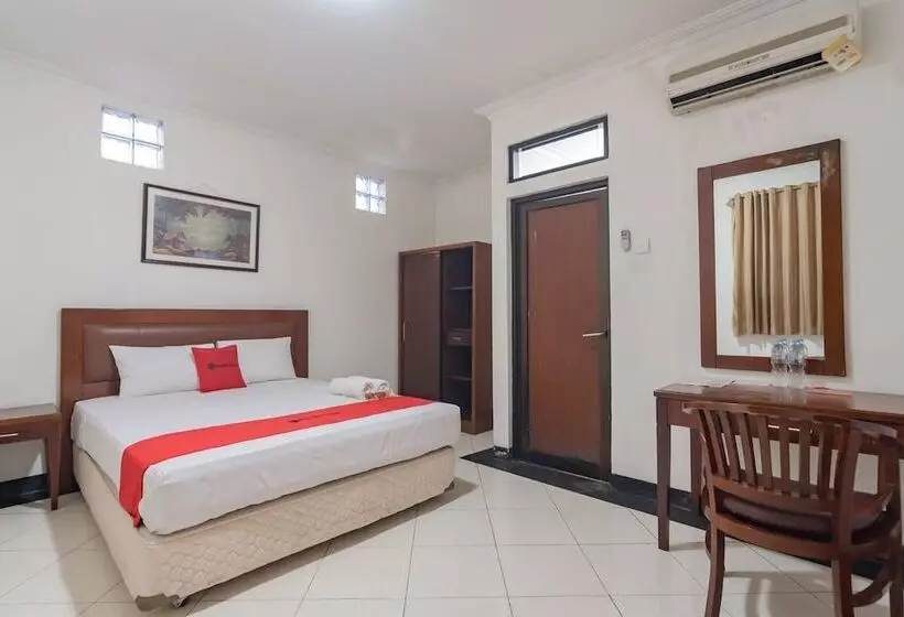 Majatalo Reddoorz Plus At Buah Batu