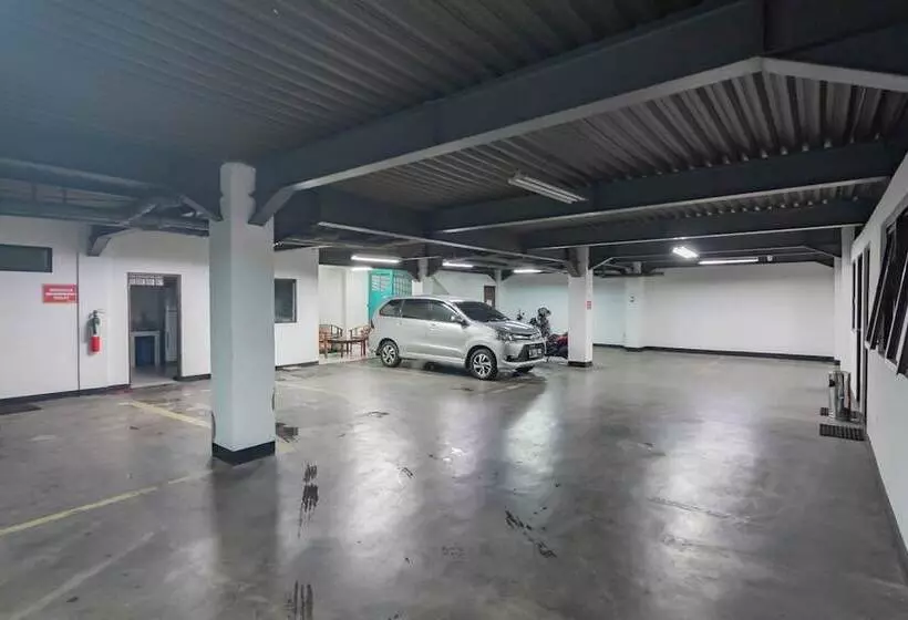 Majatalo Reddoorz Plus At Buah Batu