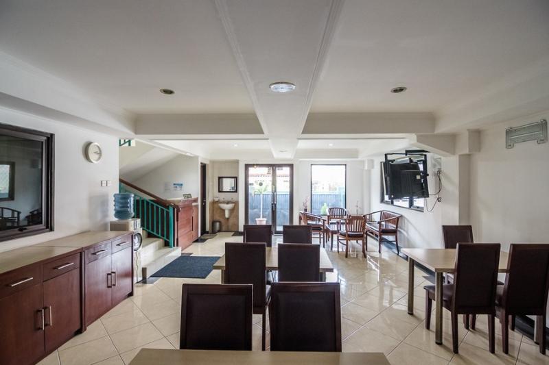 פנסיון Reddoorz Plus At Buah Batu