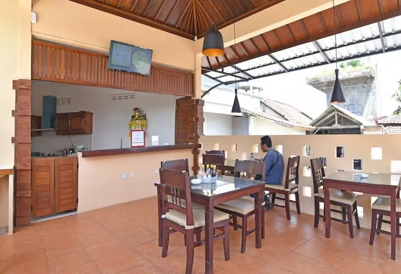 ペンション Reddoorz @ Uluwatu Bali