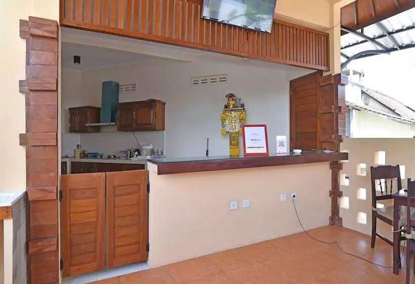 ペンション Reddoorz @ Uluwatu Bali