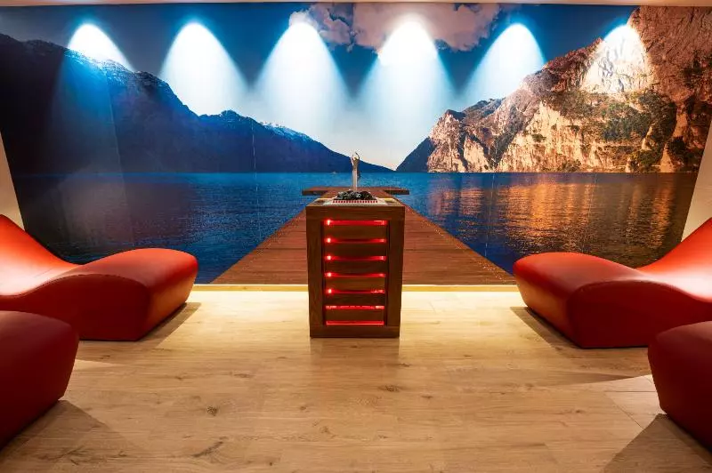 Lake Front Hotel Mirage