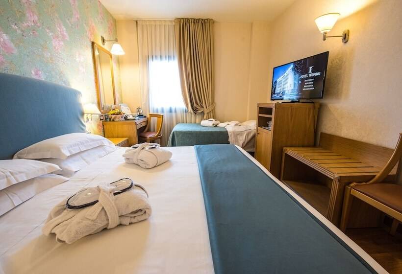 Otel Touring