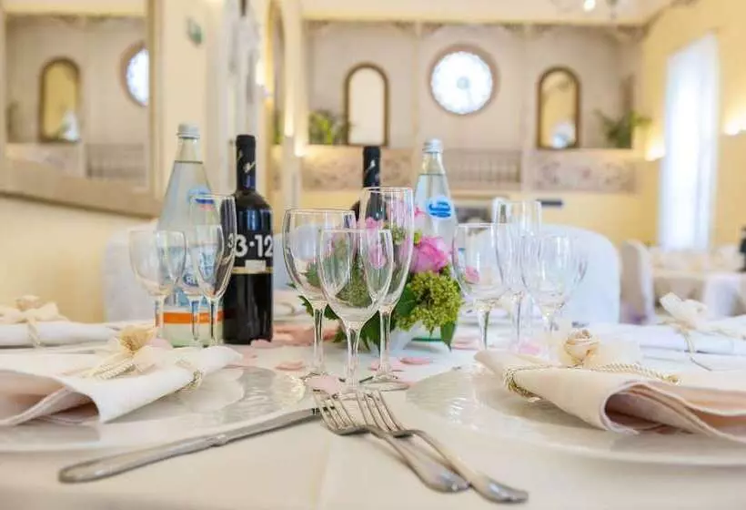 ホテル Trettenero