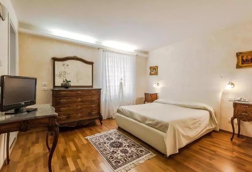 ホテル Trettenero