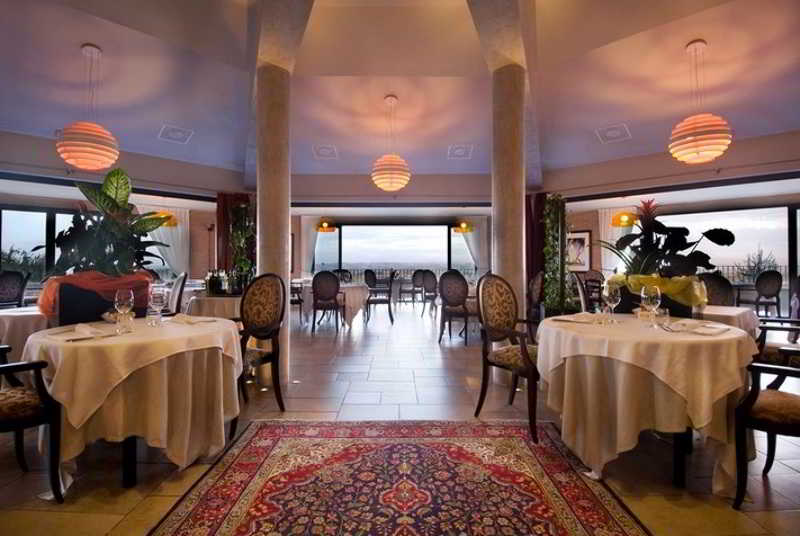 Отель Villasanpaolo Resort & Spa