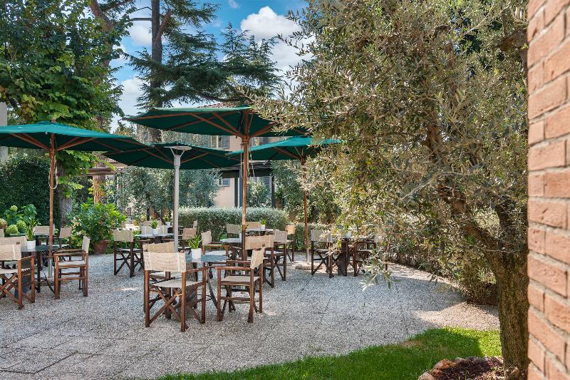 Отель Villasanpaolo Resort & Spa