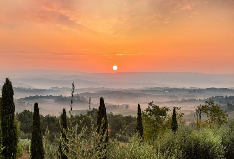 Отель Villasanpaolo Resort & Spa