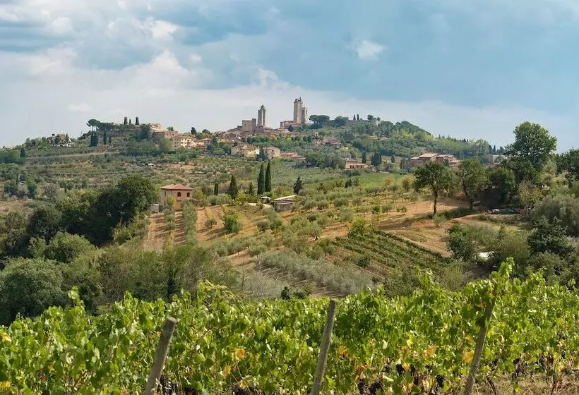 Отель Villasanpaolo Resort & Spa