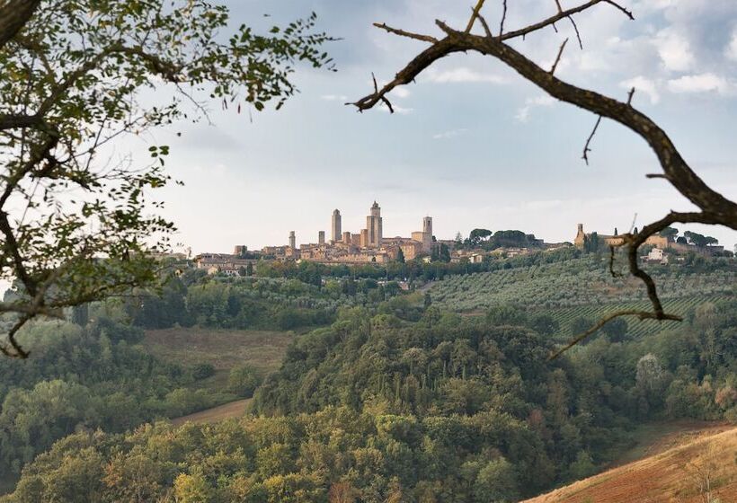 Отель Villasanpaolo Resort & Spa