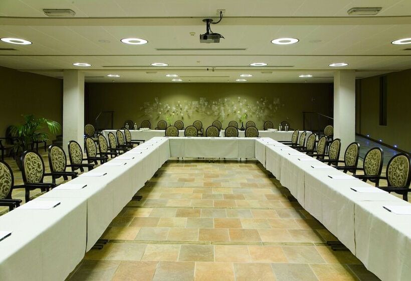 Отель Villasanpaolo Resort & Spa