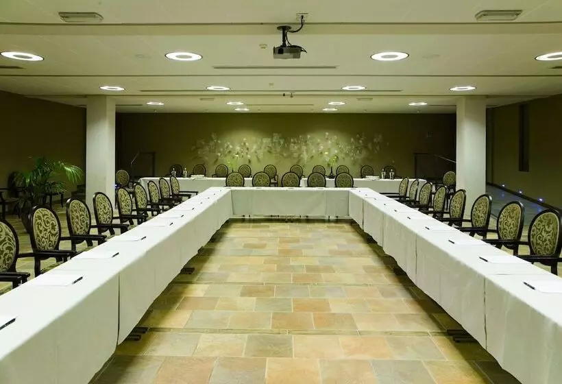 Отель Villasanpaolo Resort & Spa