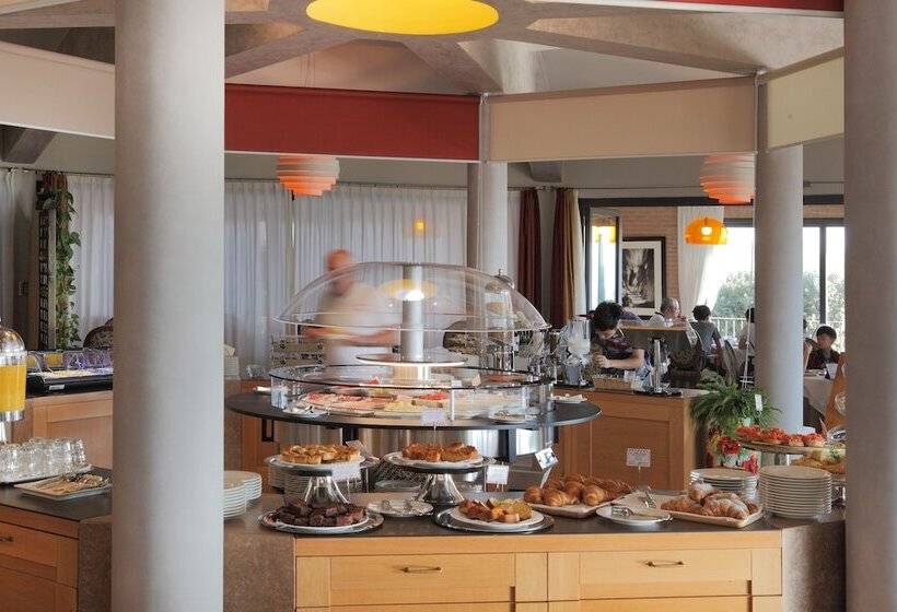 Отель Villasanpaolo Resort & Spa