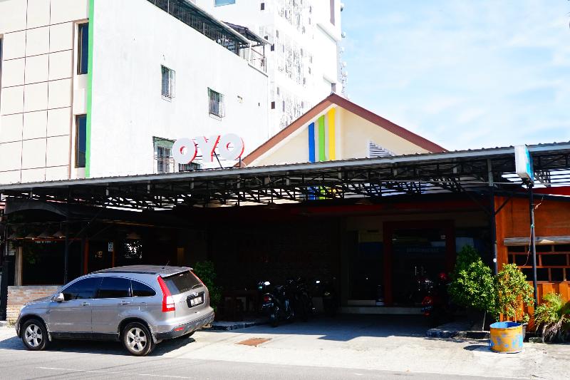 בית מלון כפרי Belitong By Oyo Rooms