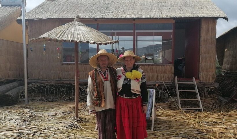 Hostal Uros Lupaka Lodge