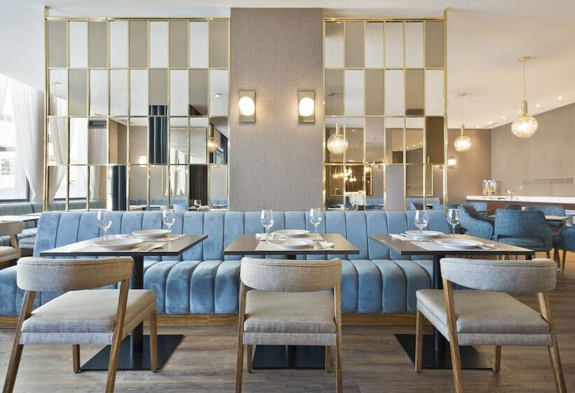 هتل Acta The Avenue