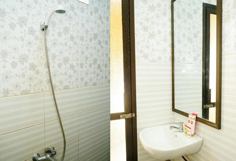 בית מלון כפרי Golden Vella By Oyo Rooms