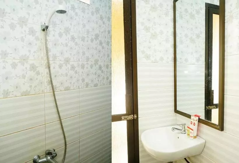 ホテル Golden Vella By Oyo Rooms
