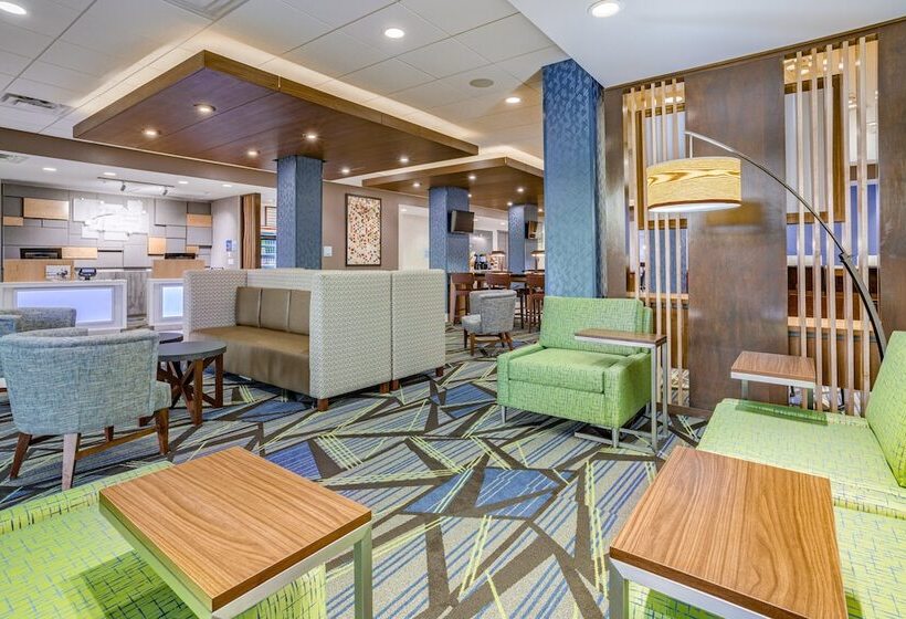 فندق Holiday Inn Express & Suites Elkhart North By Ihg