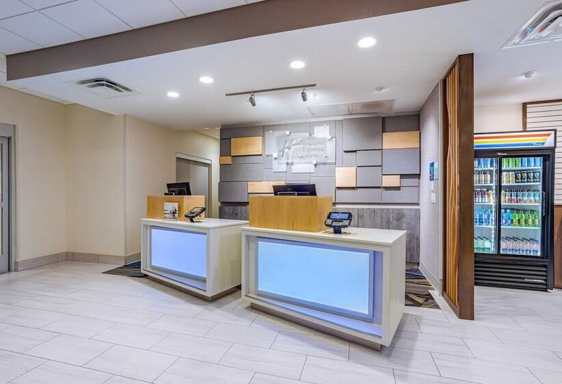 فندق Holiday Inn Express & Suites Elkhart North By Ihg