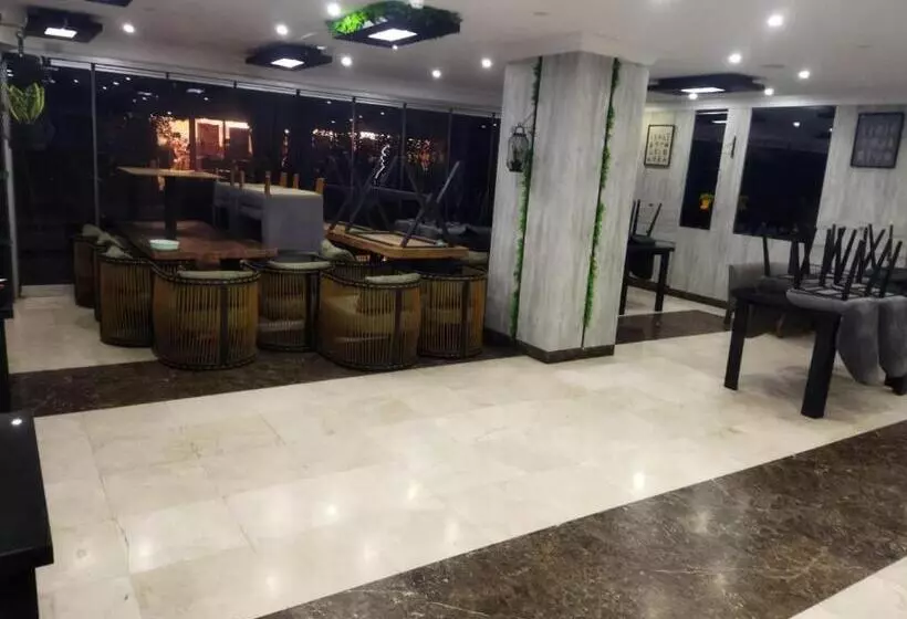 هتل Koli̇bry Sv