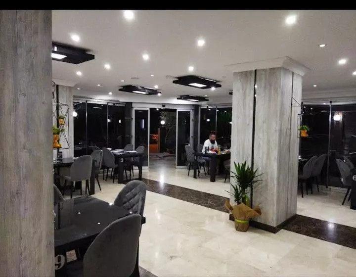 هتل Koli̇bry Sv