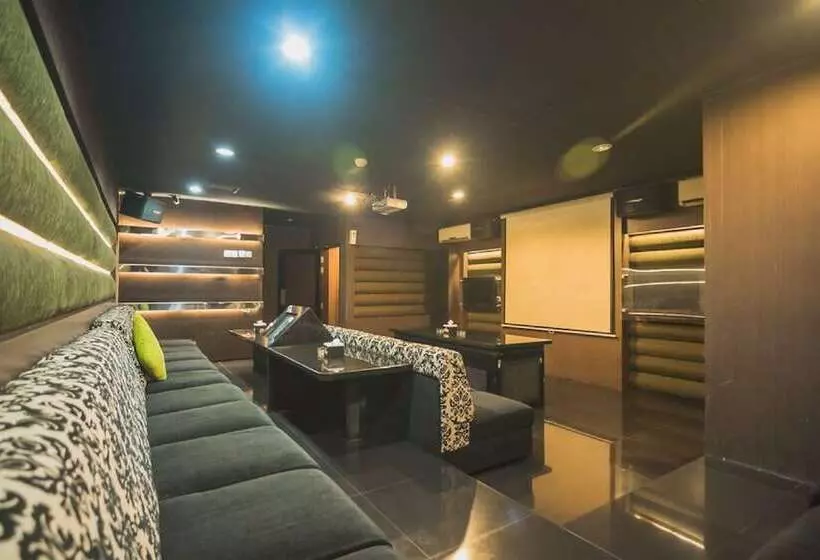 Majatalo Reddoorz Plus Near Kampus Upi Setiabudhi