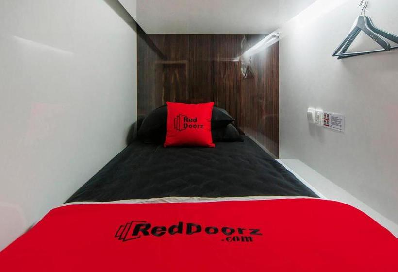 Reddoorz Hostel @ Little India