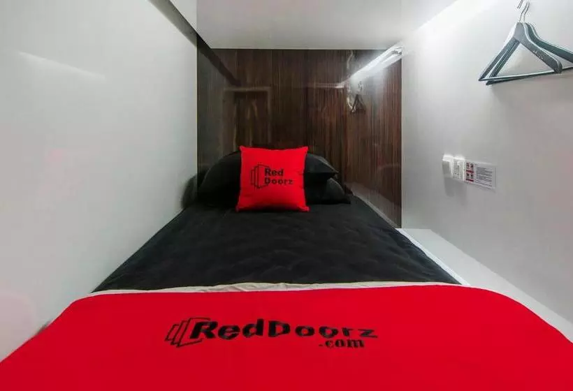 Reddoorz Hostel @ Little India