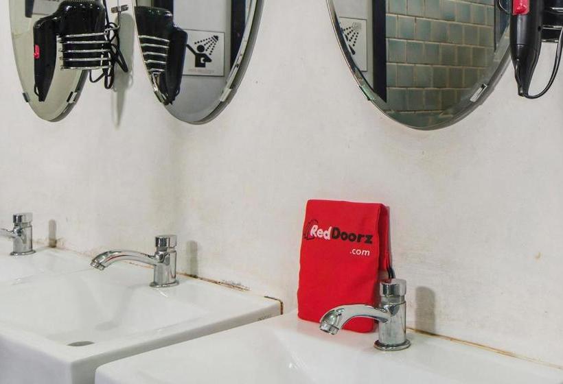 Reddoorz Hostel @ Little India