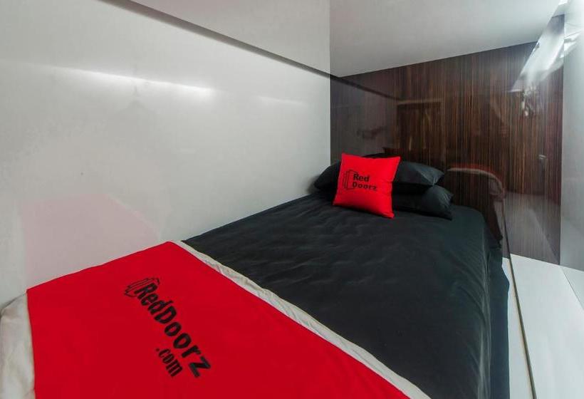 Reddoorz Hostel @ Little India