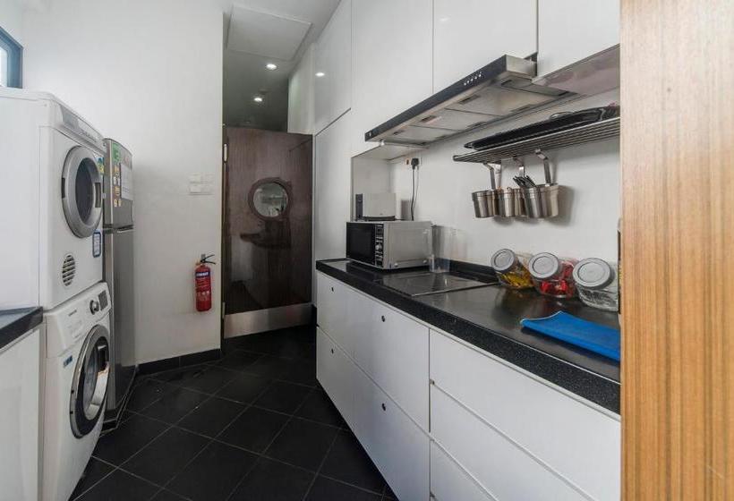 Reddoorz Hostel @ Little India