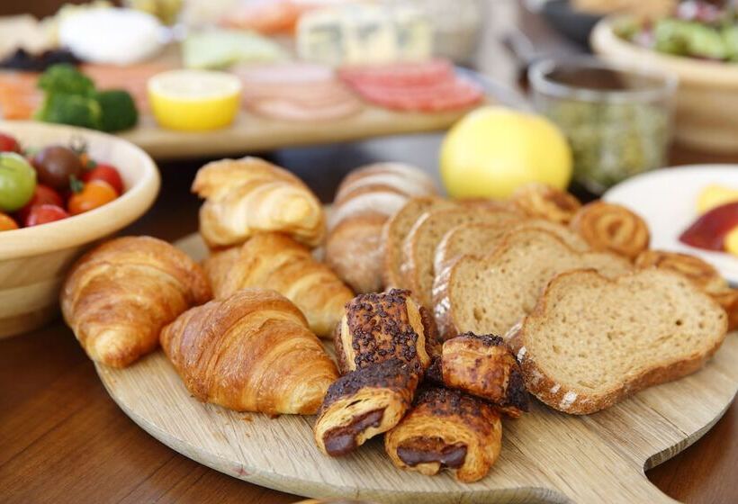 Otel Ana Crowne Plaza Chitose, An Ihg