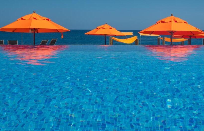 هتل Samsara Cliff Resort