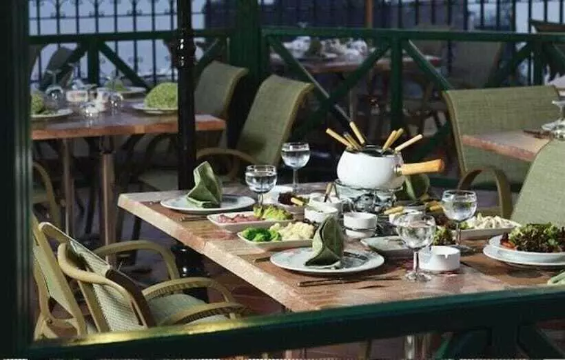 هتل Regency Palace