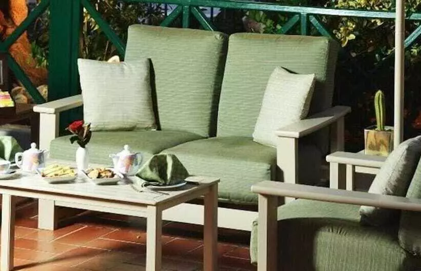 هتل Regency Palace