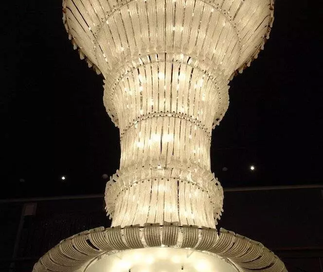 هتل Regency Palace