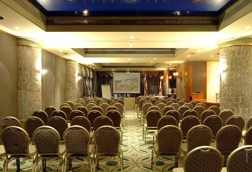 هتل Regency Palace