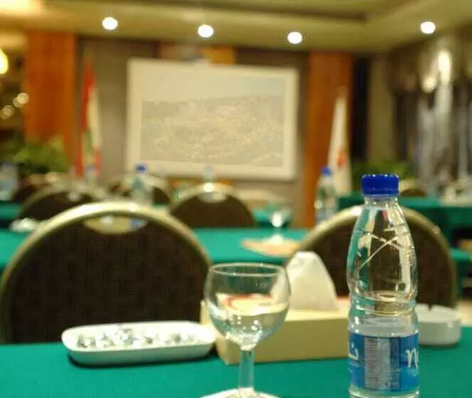 هتل Regency Palace