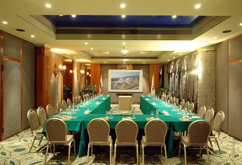 هتل Regency Palace