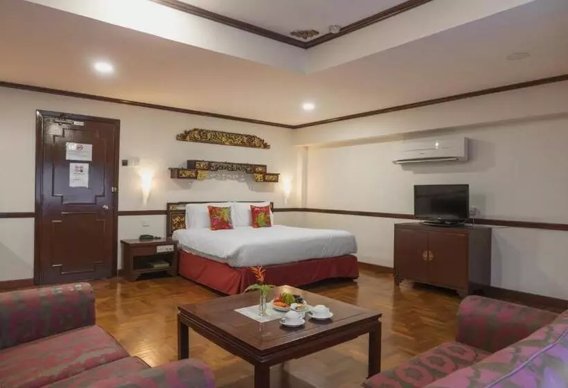 בית מלון כפרי Shah S Village