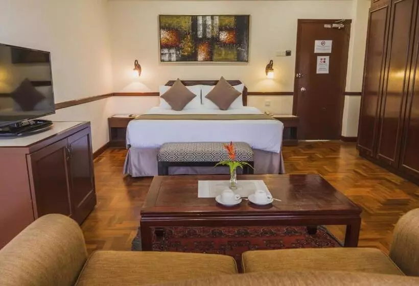 בית מלון כפרי Shah S Village