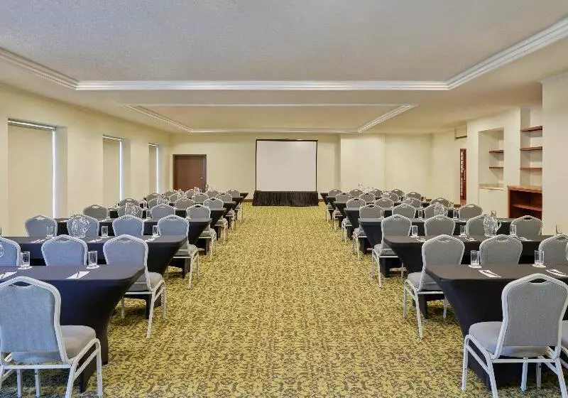 هتل Fiesta Americana Aguascalientes